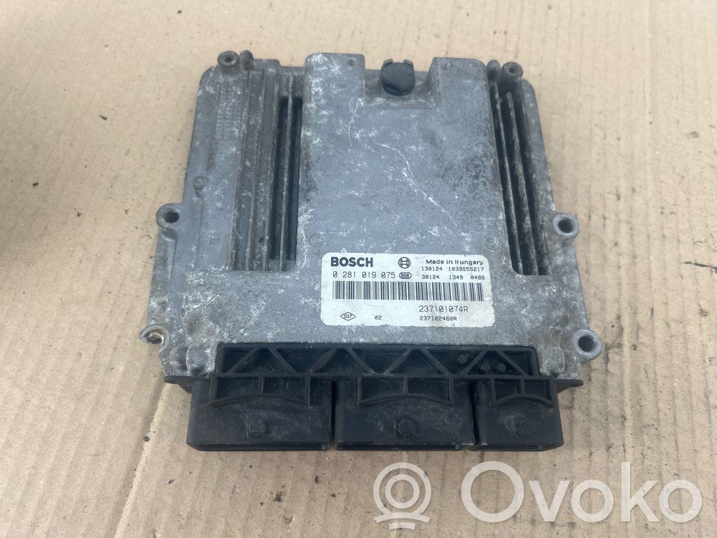 Renault Megane III Engine control unit/module 