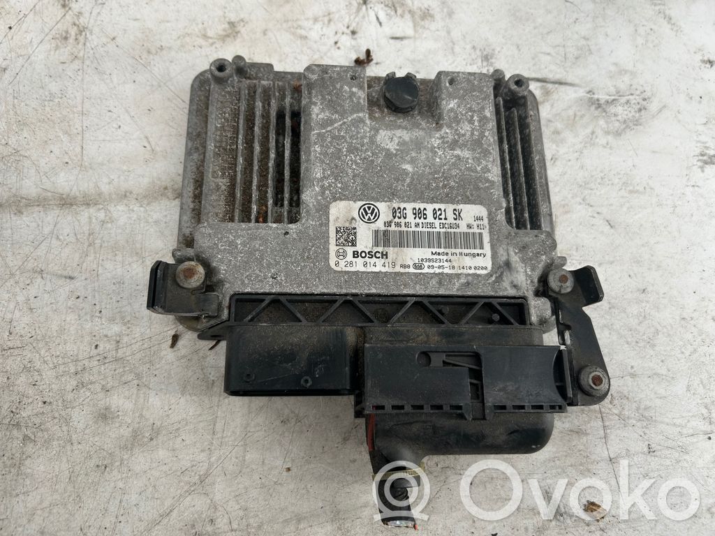 Volkswagen Touran I Engine control unit/module 