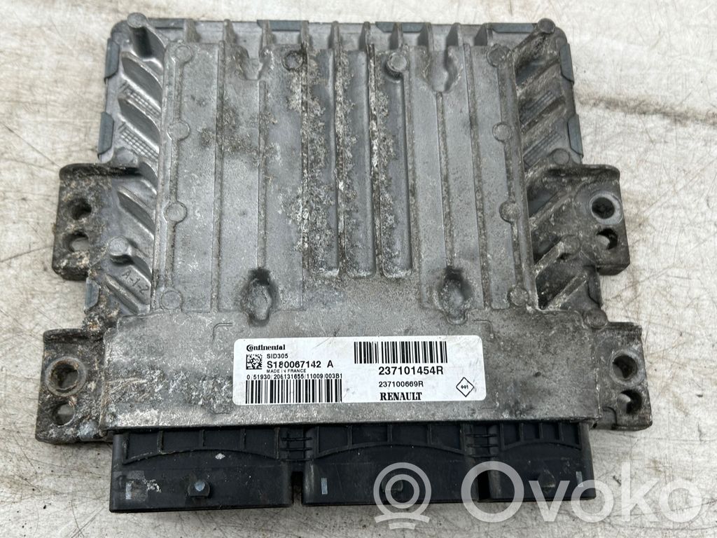 Renault Megane III Engine control unit/module 
