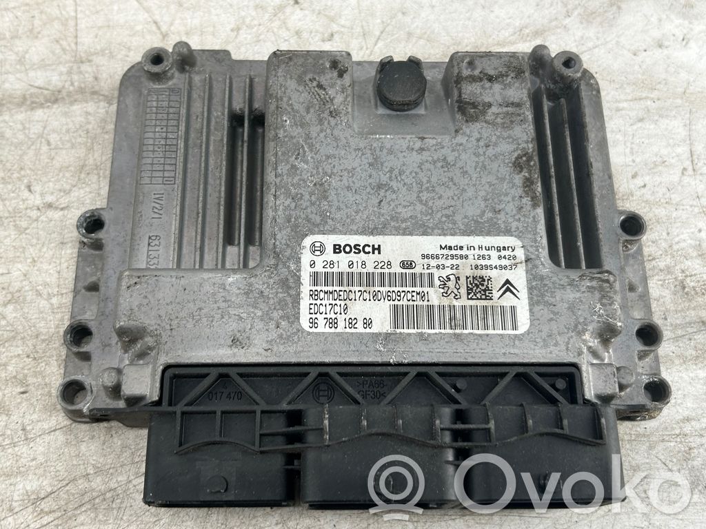 Peugeot 308 Engine control unit/module 