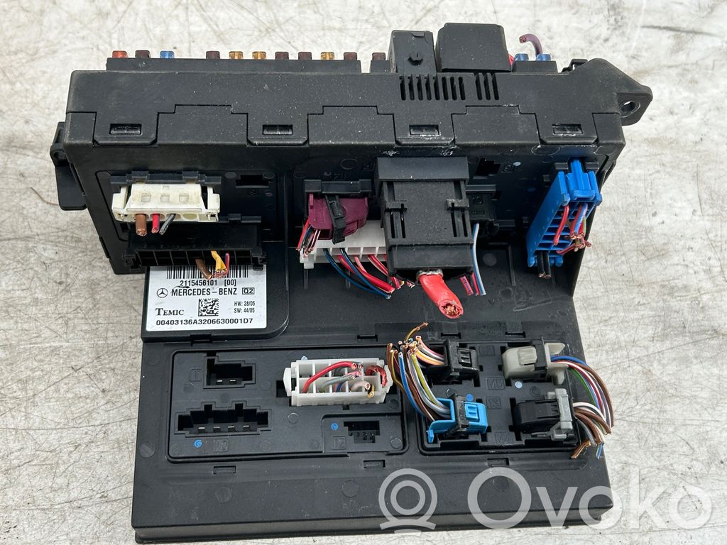 Módulo de fusible   2115456101