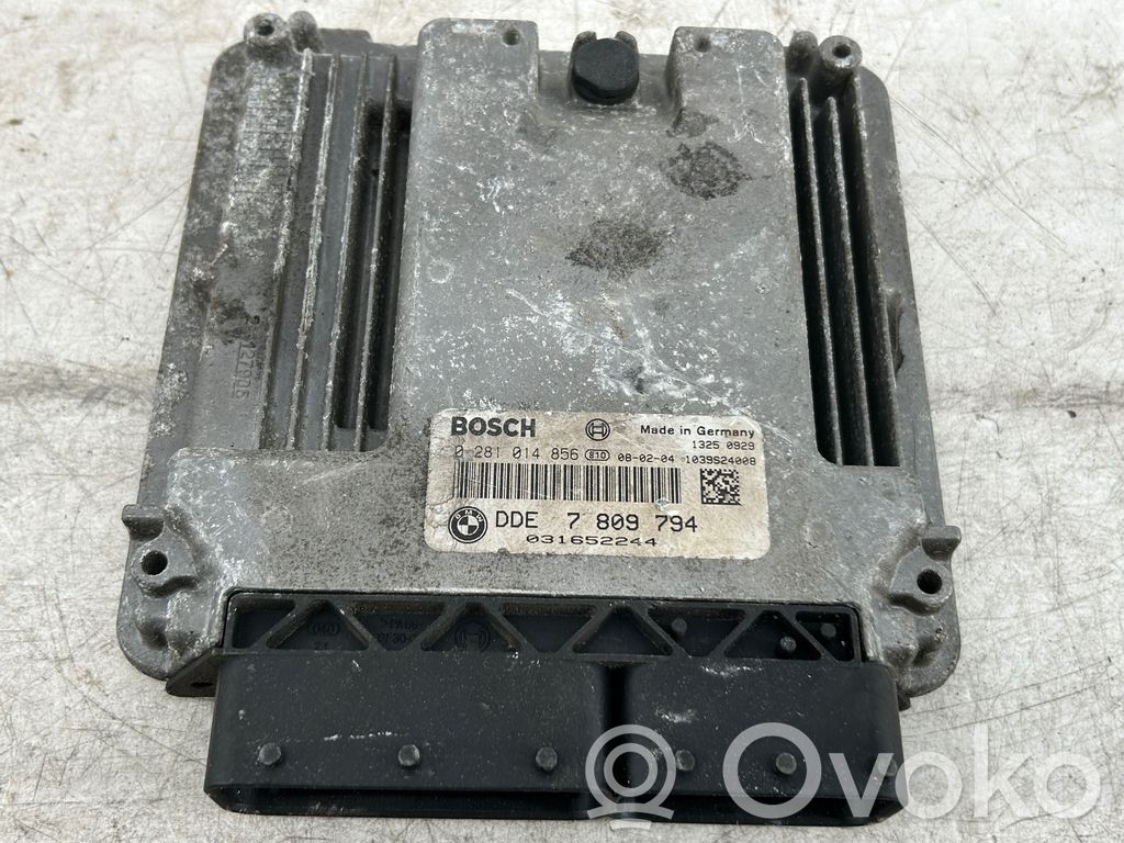 BMW 5 E60 E61 Engine control unit/module 