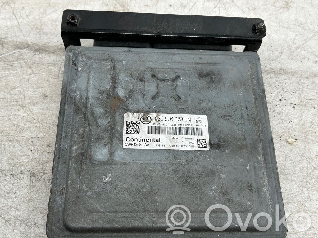 Skoda Fabia Mk2 (5J) Engine control unit/module 