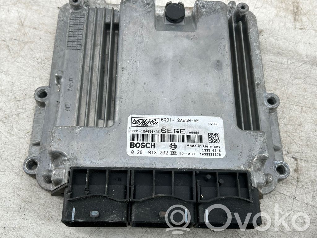 Land Rover Freelander 2 - LR2 Engine control unit/module 
