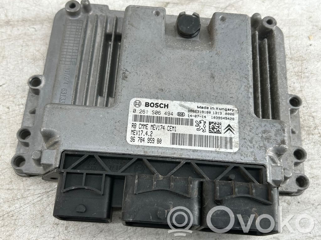 Peugeot 2008 I Engine control unit/module 