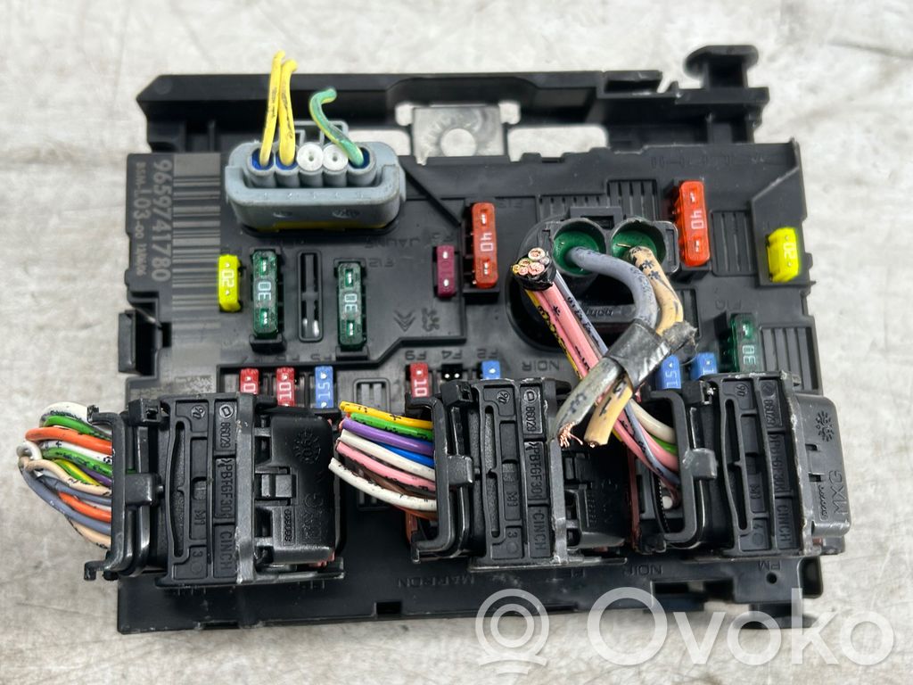 Peugeot 206 Fuse module 