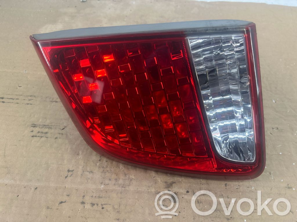 KIA Sorento Tailgate rear/tail lights 