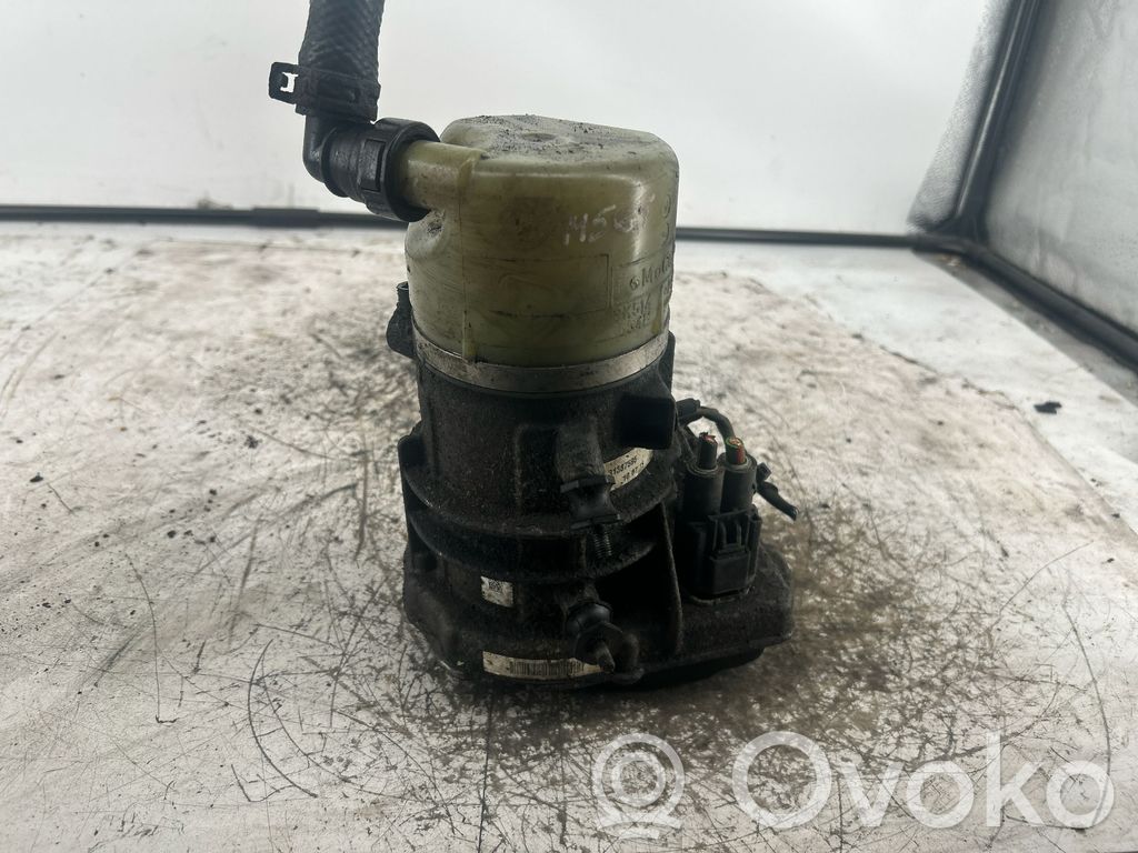 Volvo XC60 Ohjaustehostimen pumppu 