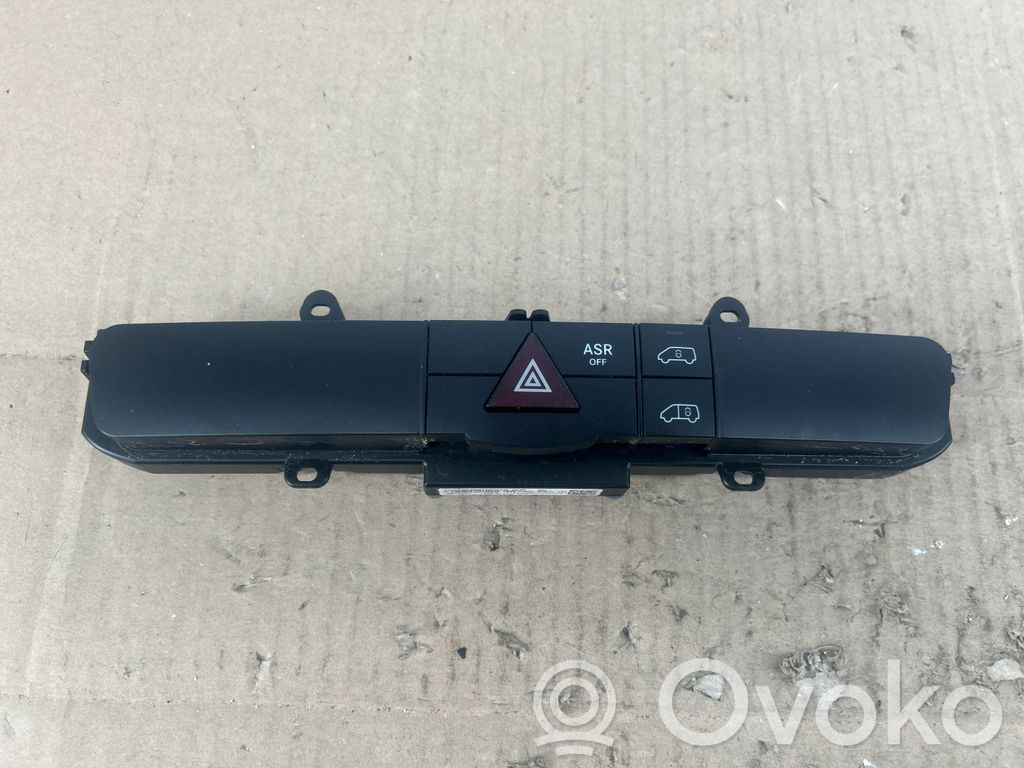 Volkswagen Crafter Botón interruptor de luz de peligro 