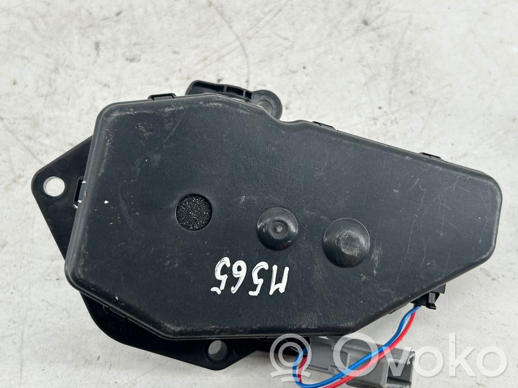 Volvo XC60 Pritraukėjas galinio dangčio 