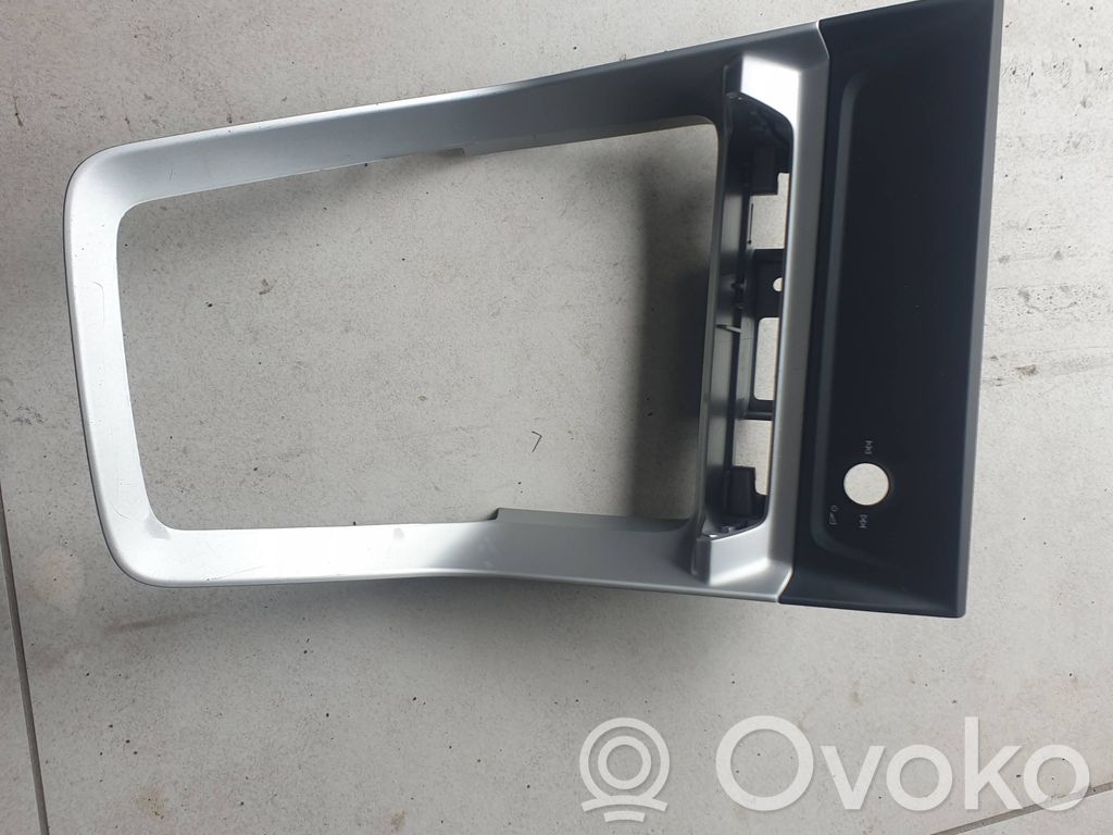 Audi Q3 F3 Ramă manetă schimbător viteze 