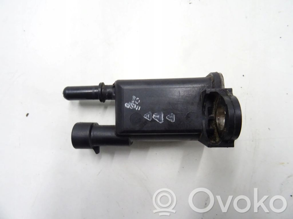 Opel Insignia A Tubo de alimentación del combustible 