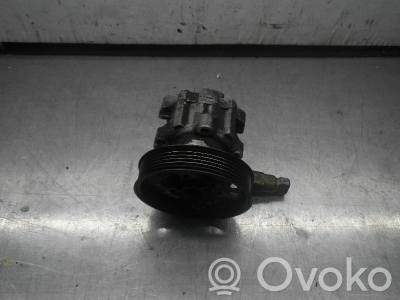 Ohjaustehostimen pumppu   1J0422154E