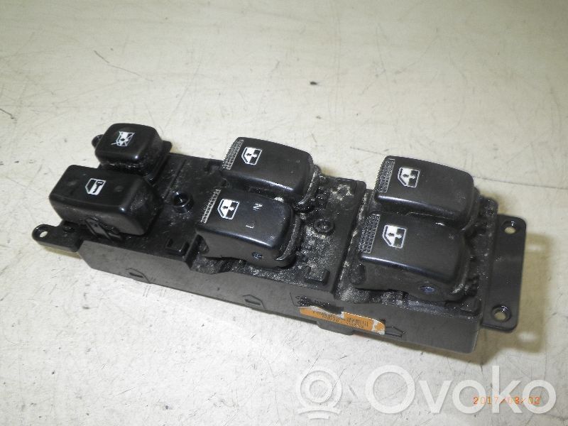 Electric window control switch   935701G200
