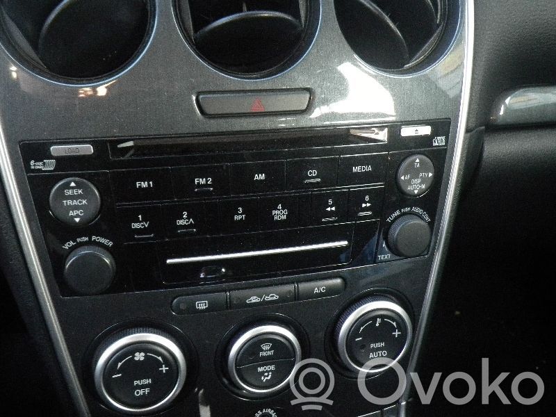 Radio / CD-Player / DVD-Player / Navigation