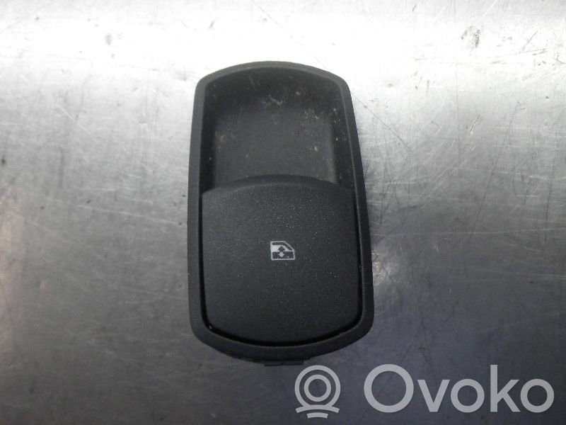Electric window control switch   13430018