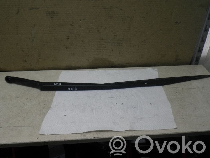 BMW 3 E46 Brazo del limpiaparabrisas delantero 