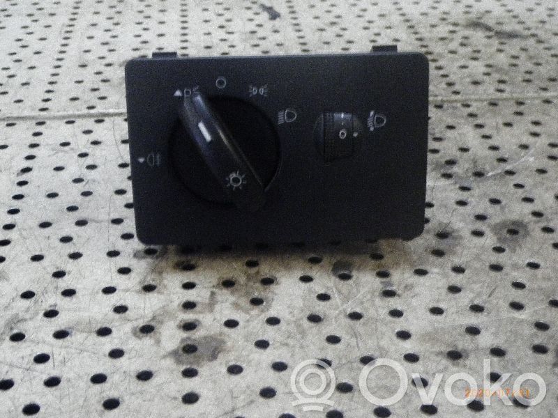Lichtschalter   4M5T13A024EA