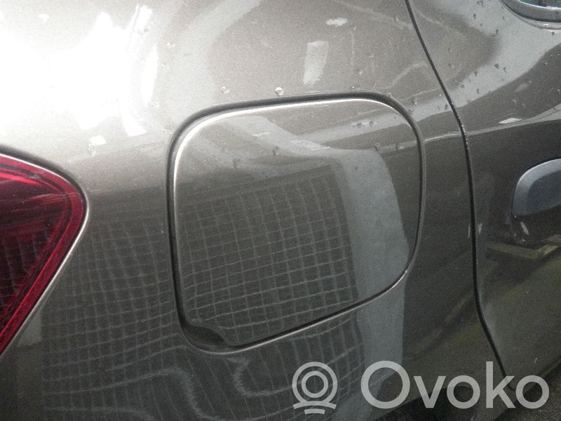 Dacia Sandero Klapka wlewu paliwa 