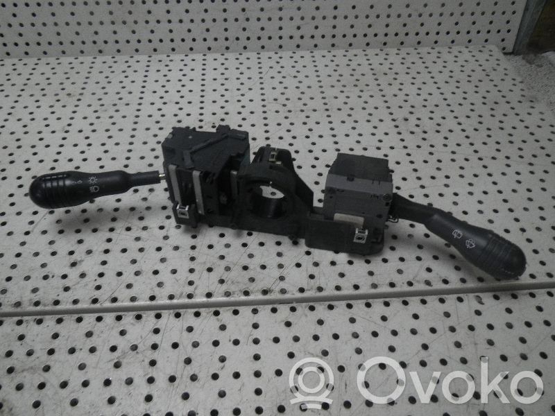 Renault Twingo I Interruptor/palanca de limpiador de luz de giro 