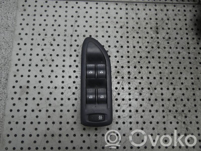 Renault Laguna II Comutator comandă geamuri electrice 