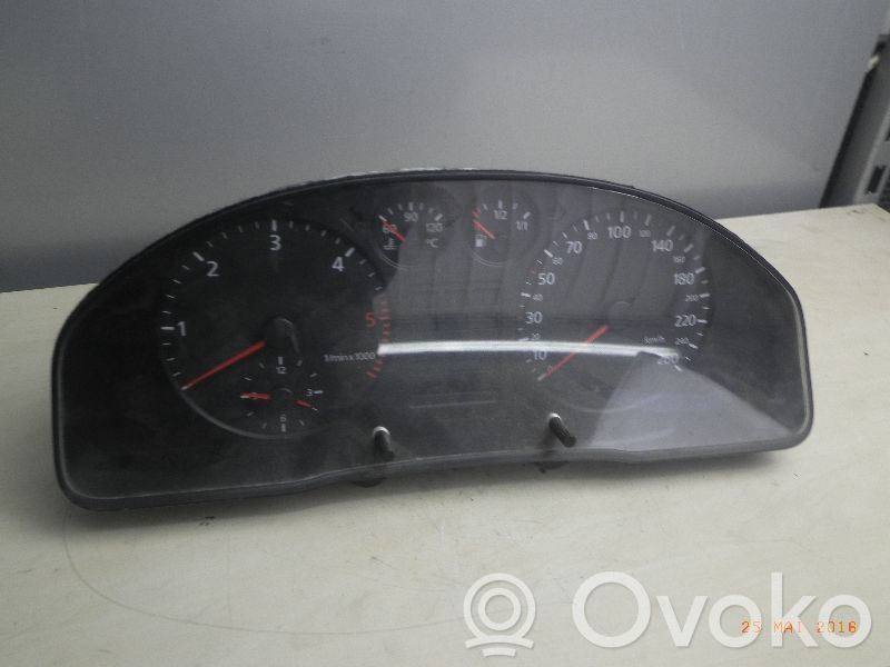 Audi A4 S4 B5 8D Tachimetro (quadro strumenti) 