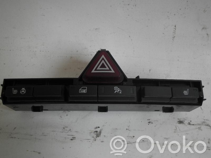 Opel Corsa D Comutator lumini pericol 
