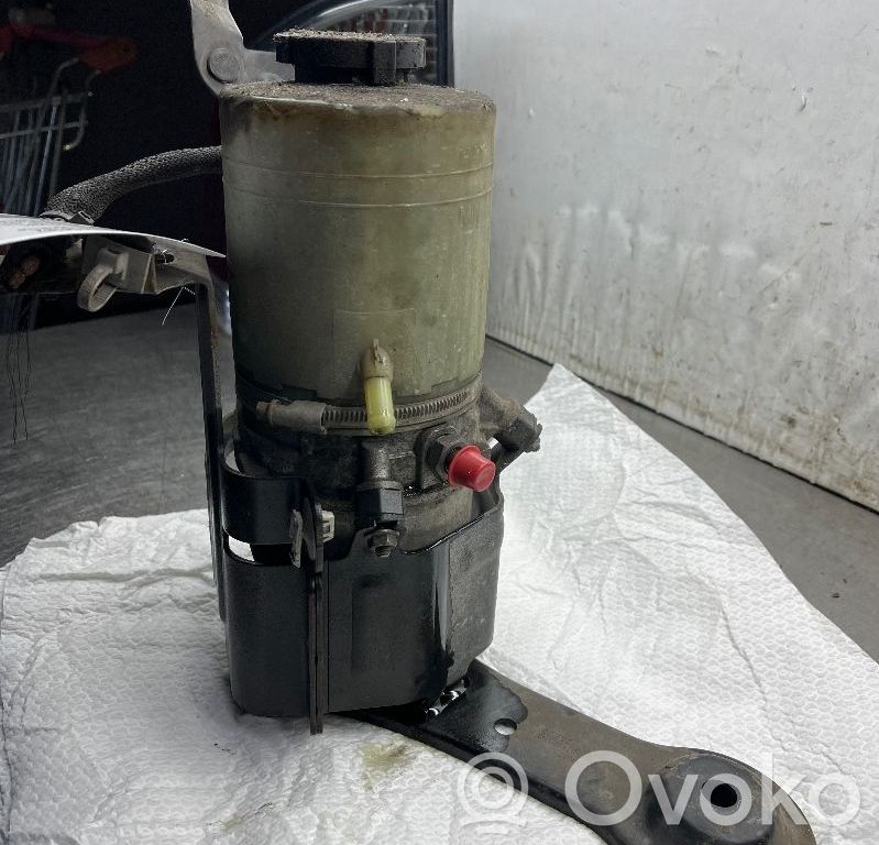 Opel Vectra C Ohjaustehostimen pumppu 