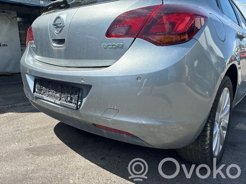Opel Astra J Parachoques 