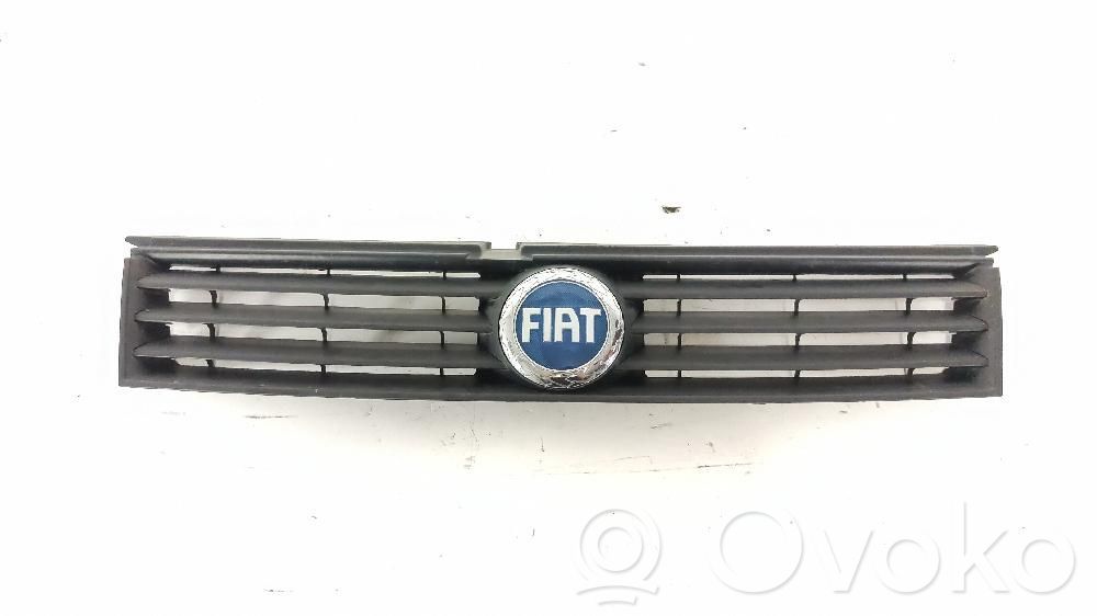 Fiat Stilo Etusäleikkö 