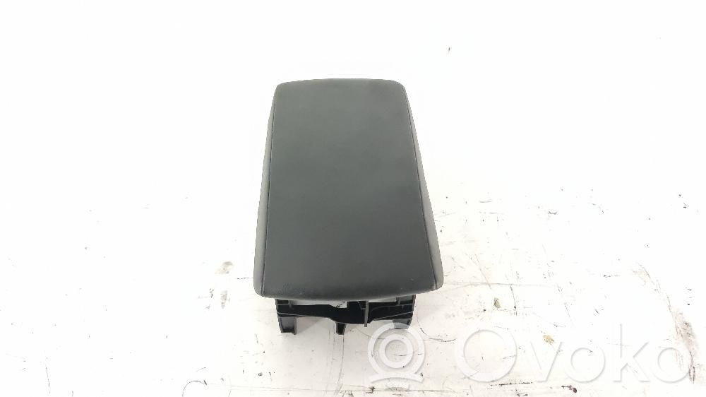 Seat Leon (5F) Reposabrazos 