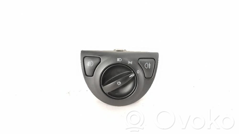 Light switch   12774375