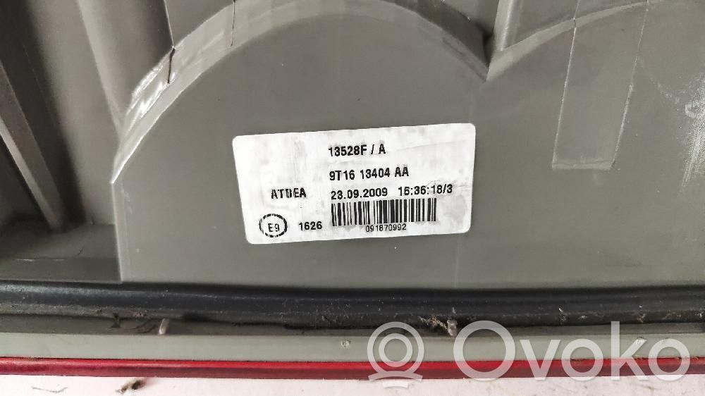 Ford Tourneo Aizmugurējais lukturis virsbūvē 