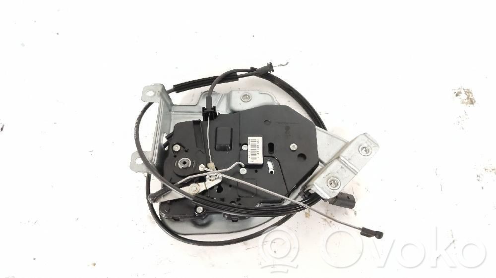 Volkswagen Caddy Rear door lock 