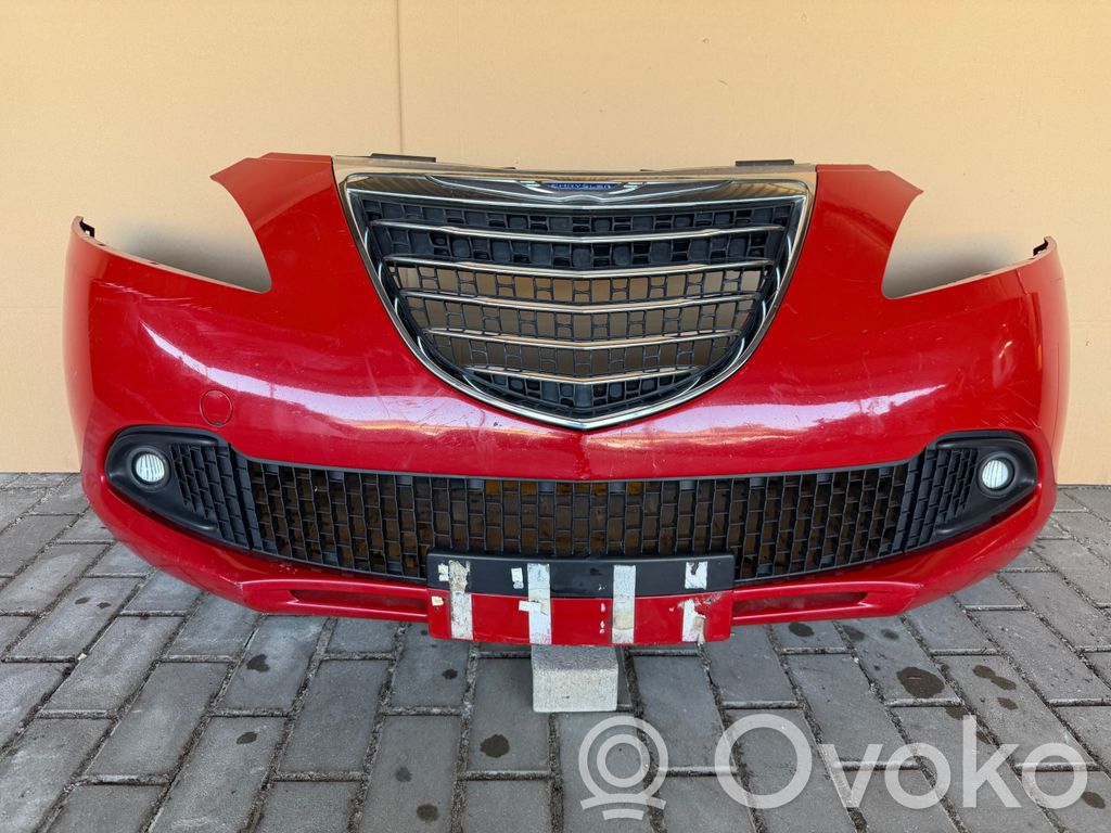 Chrysler Ypsilon Parachoques delantero 