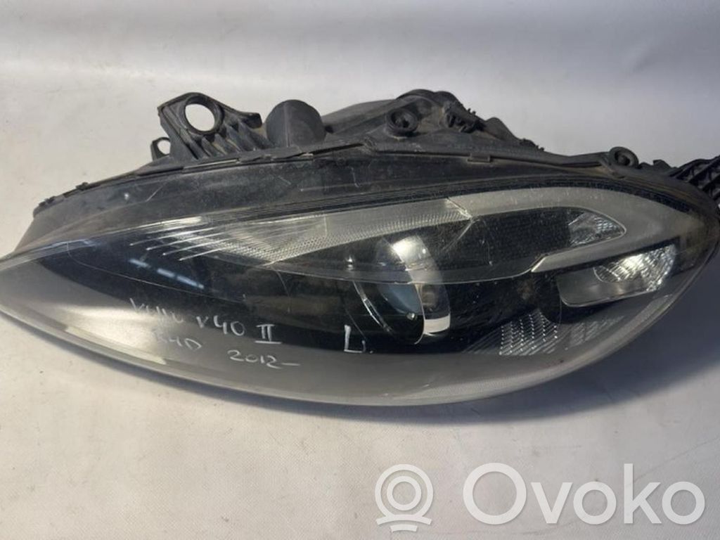 Volvo V40 Headlight/headlamp 