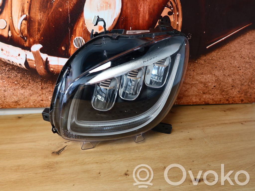 Smart ForFour II W453 Lampa przednia 