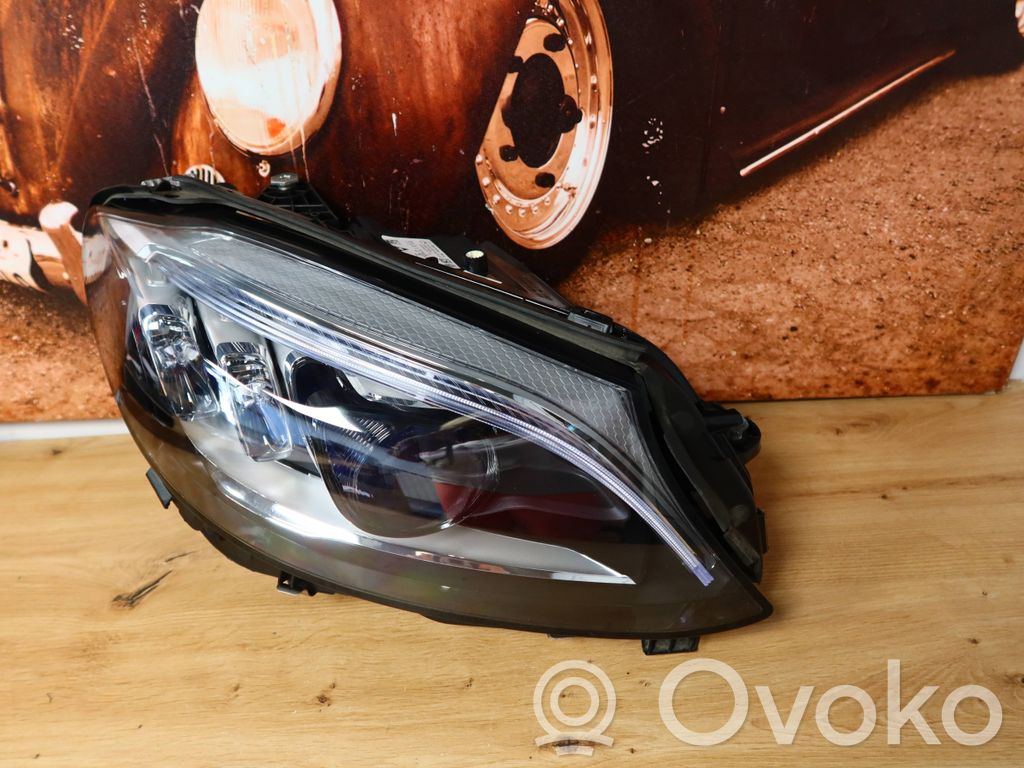 Mercedes-Benz C W205 Faro/fanale 