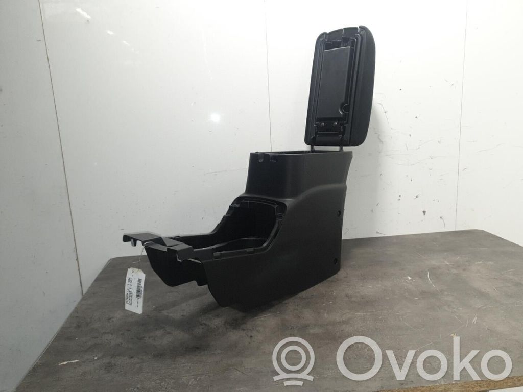 Armrest   7589NY