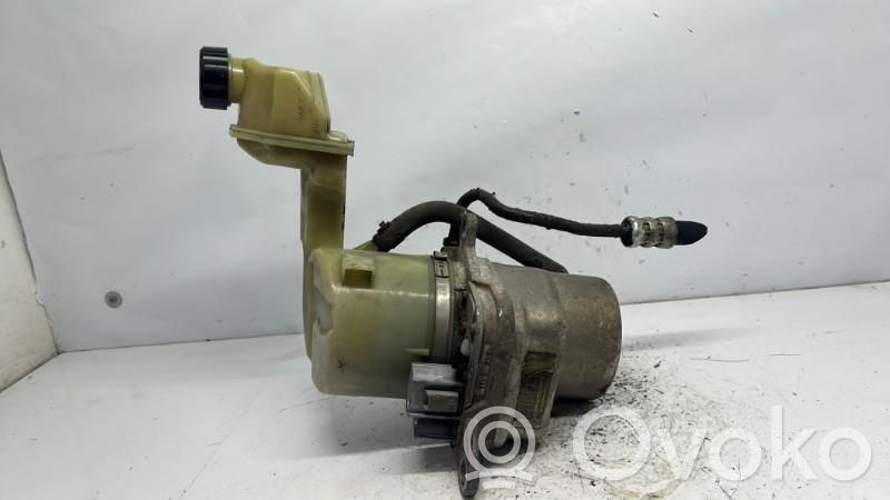 Ford Fiesta Ohjaustehostimen pumppu 