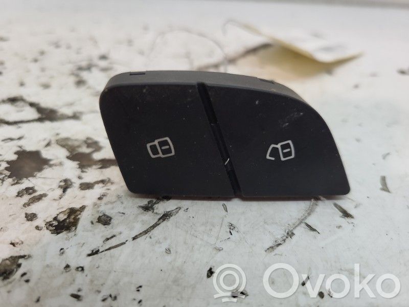 Audi A1 Central locking switch button 