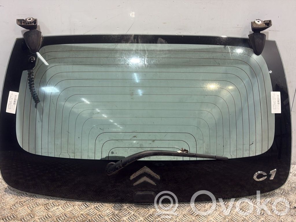 Rear windscreen/windshield window   1607984280
