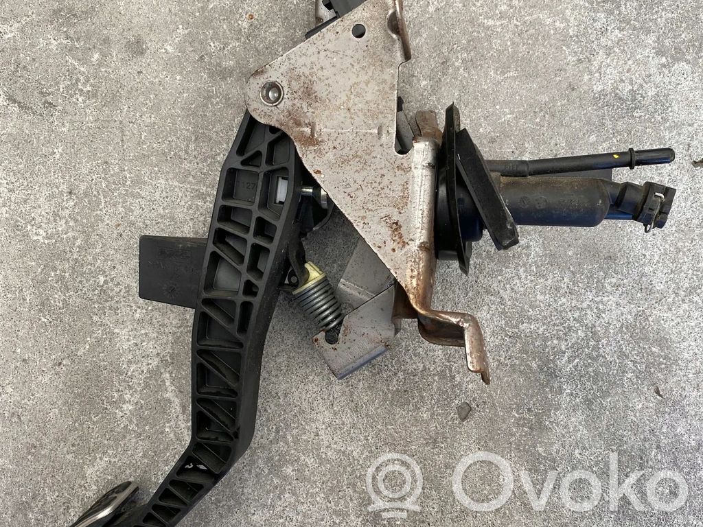 Ford Focus Akceleratoriaus pedalas 