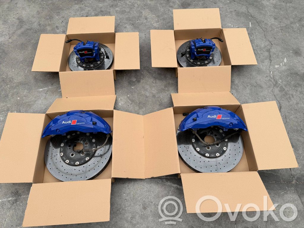 Audi RS Q8 Jarrulevyt ja jarrusatulat 