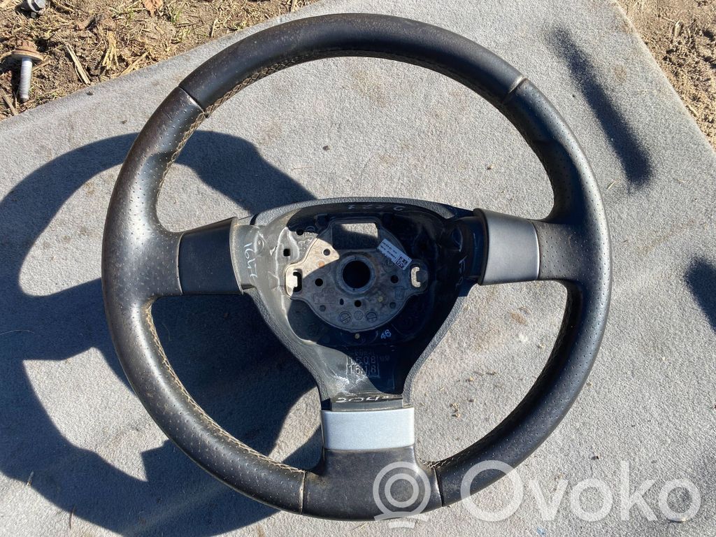 Volkswagen PASSAT B6 Steering wheel 