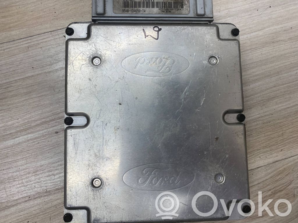 Ford Escort Engine control unit/module 