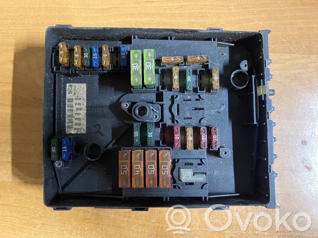 Audi A3 S3 8P Módulo de fusible 