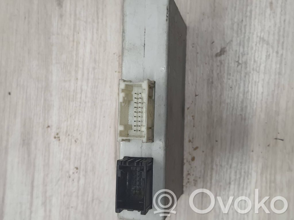 Pysäköintitutkan (PCD) ohjainlaite/moduuli   6982402,0263004268