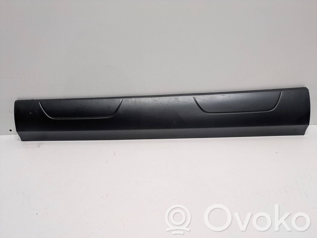 Audi Q3 F3 Listwa drzwi tylnych 