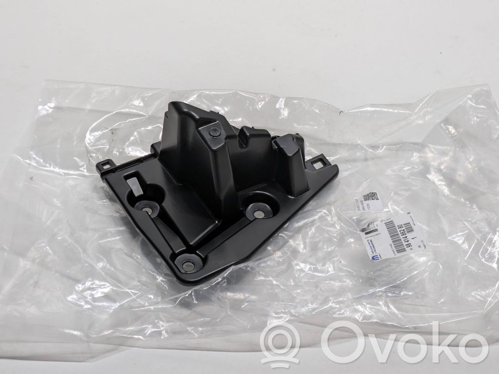 Opel Astra L Takapuskurin kannake 
